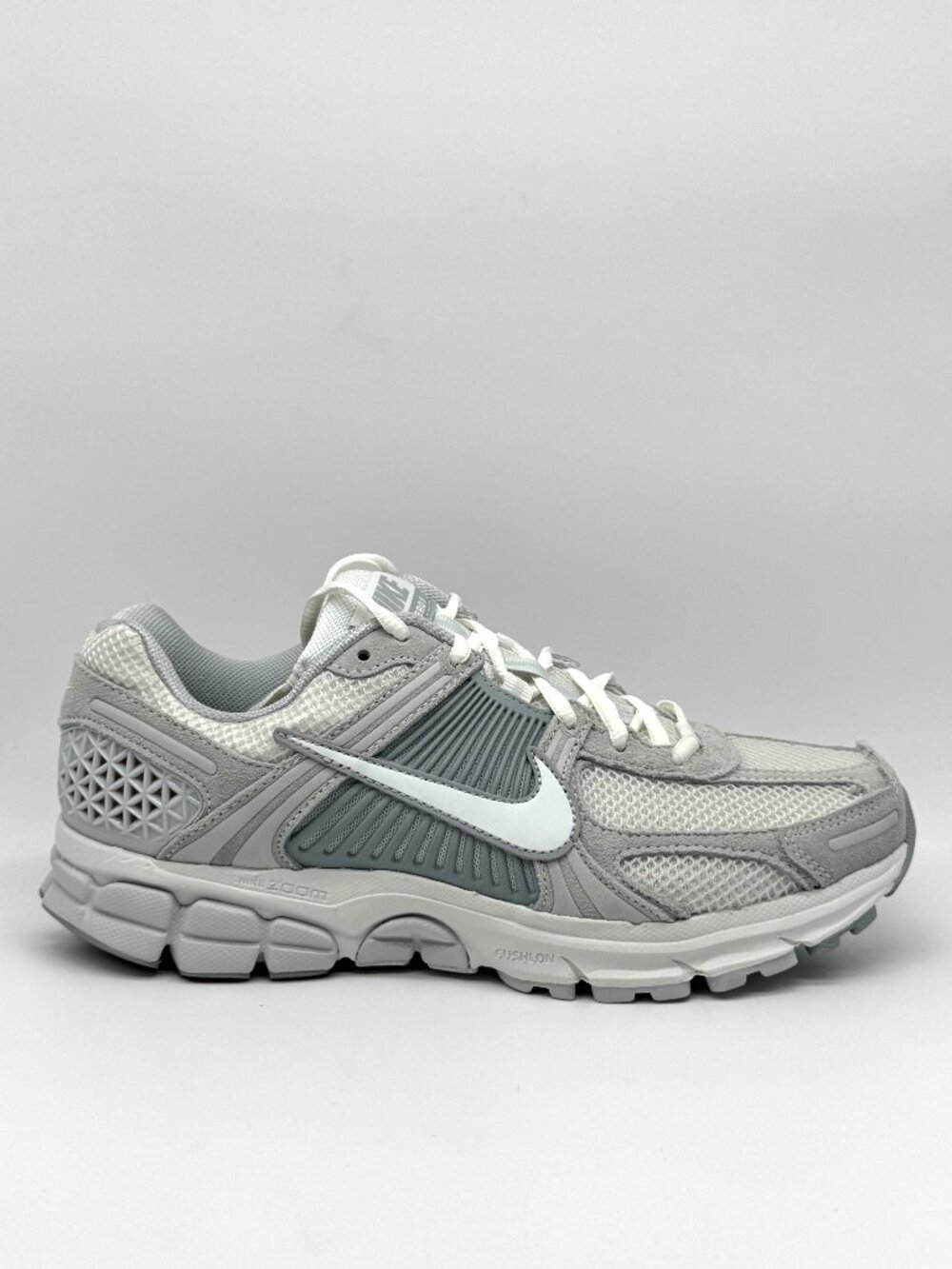 Nike Womens Vomero 5 Pure Platinum Grey Shoes Sz 9.5 New w/o Box HQ0458-001